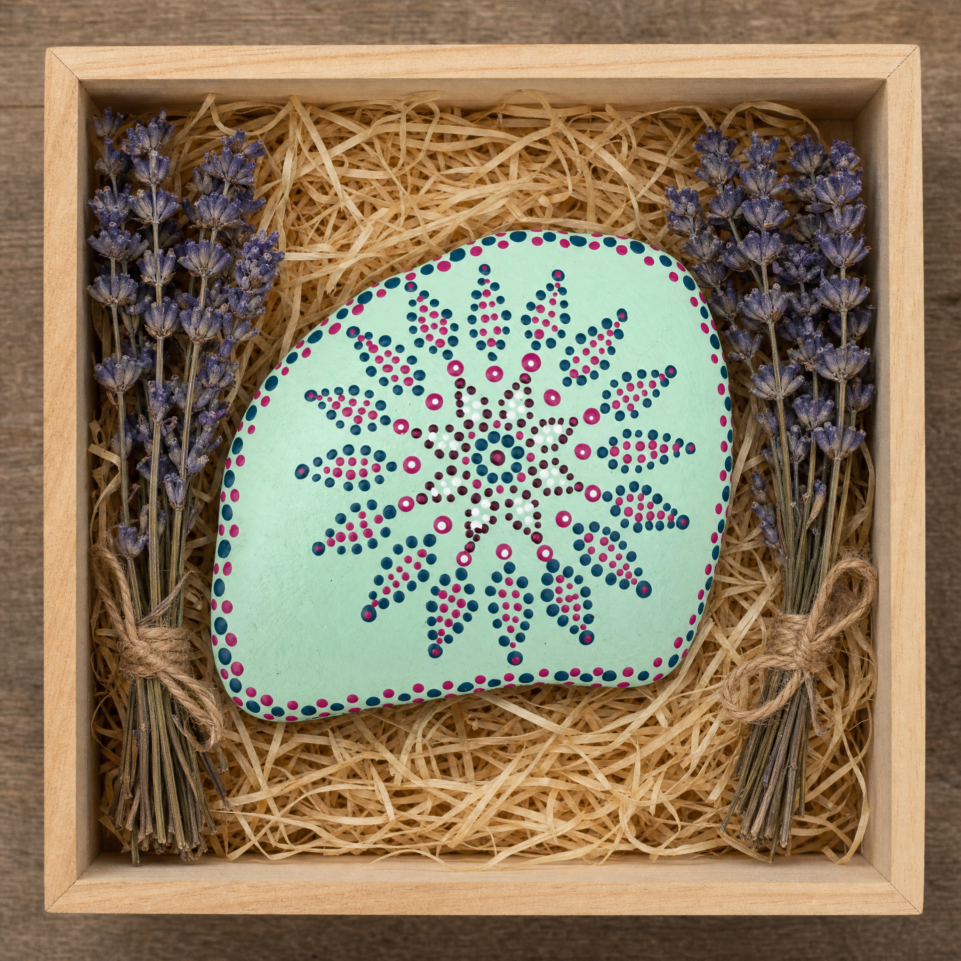 Herz der Punktträume – handbemalter Mandala-Stein, Herz-Deko als Geschenkidee