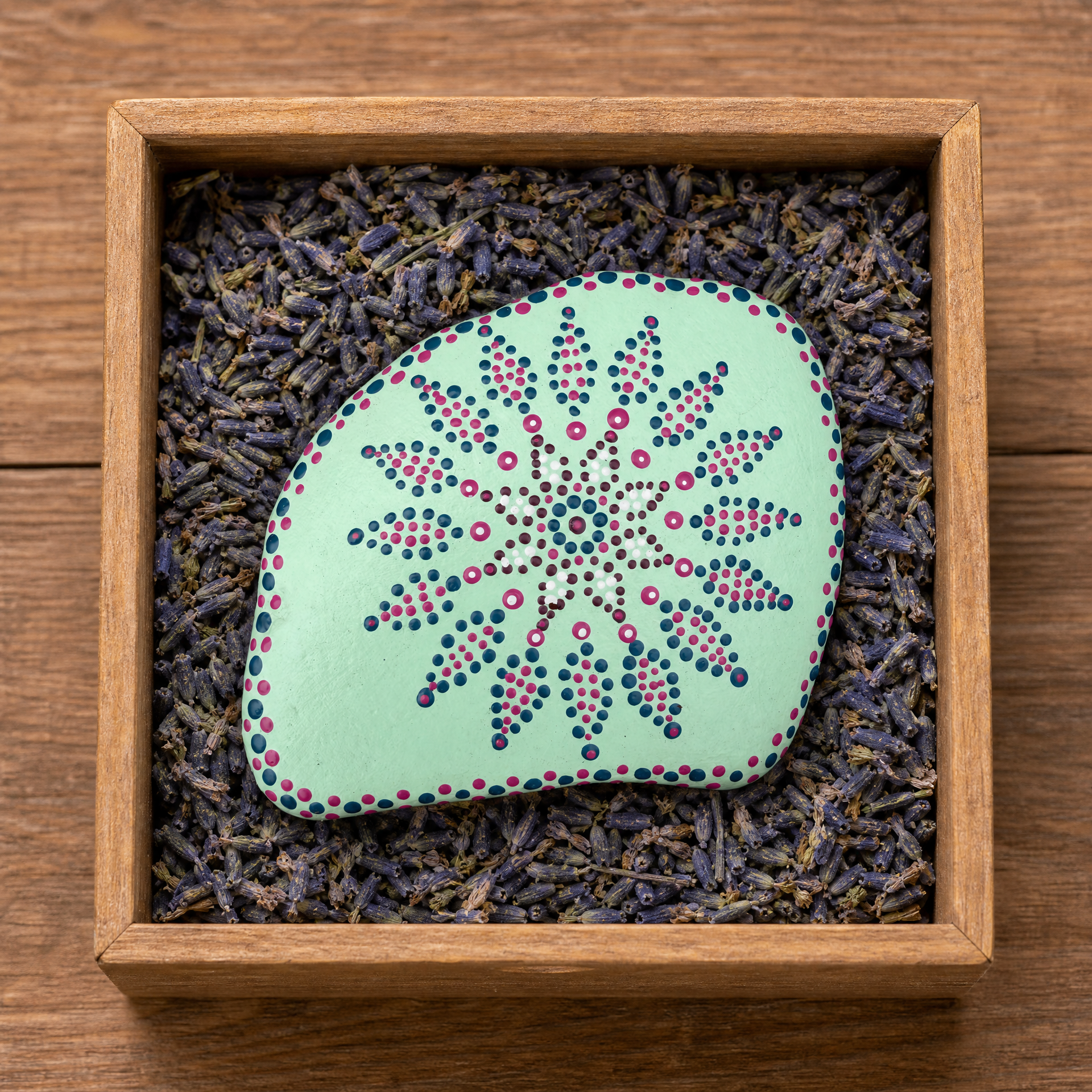Blütenstern Tanz – handbemalter Mandala-Stein, Blumen- und Gartendeko als Geschenkidee