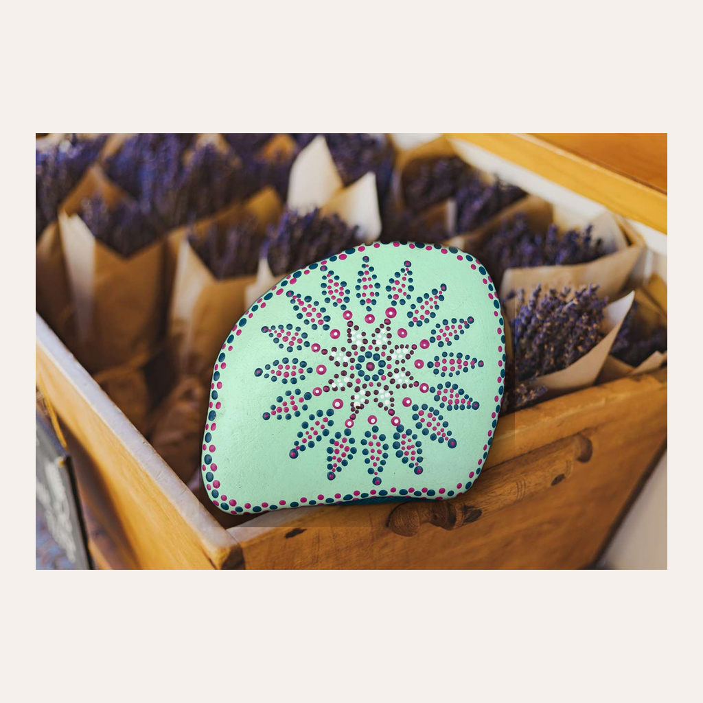 Konfetti Meeresrauschen – handbemalter Mandala-Stein, maritime Deko als Geschenkidee